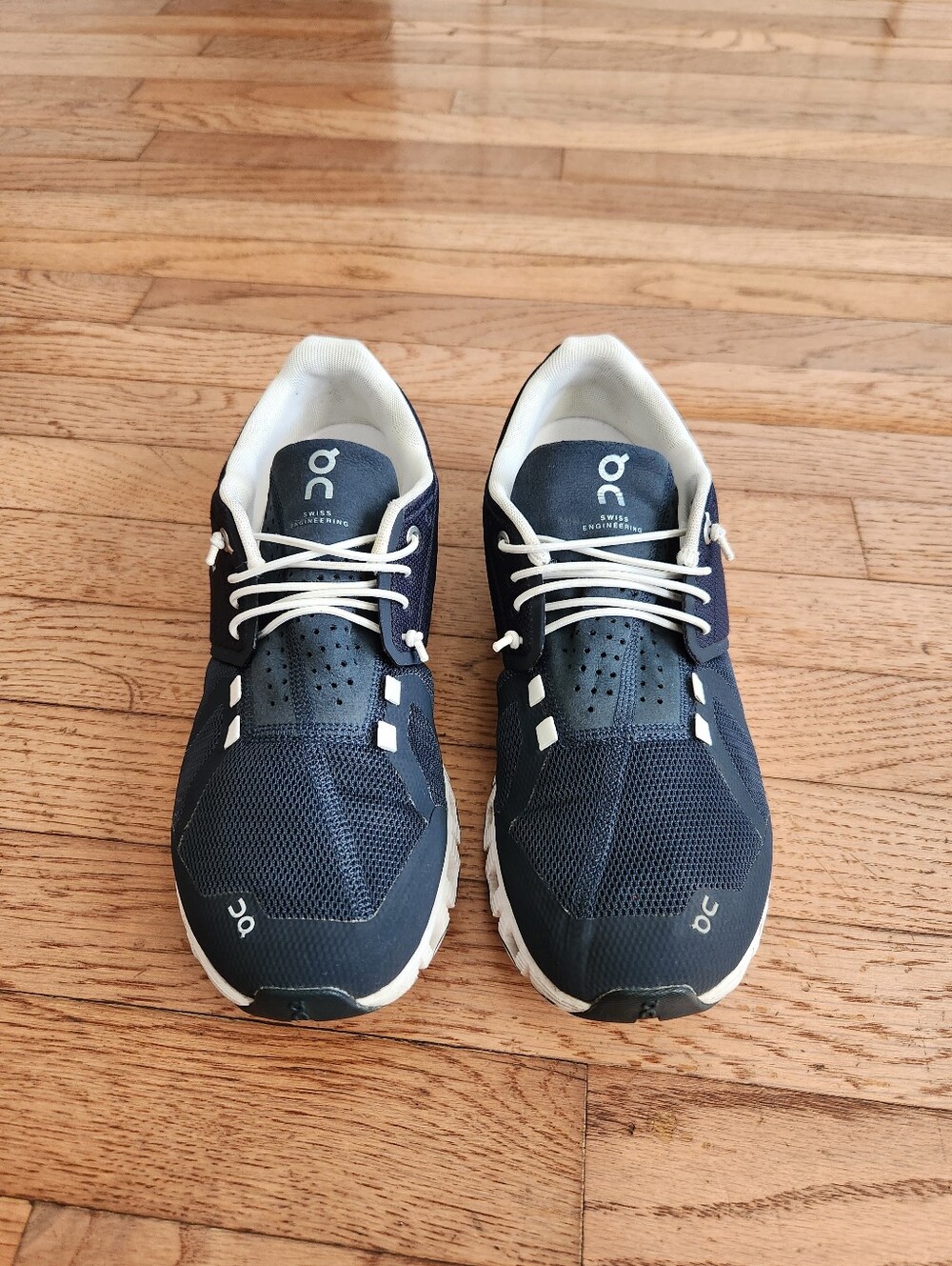 Mens On Cloud Shoes Size 8.5